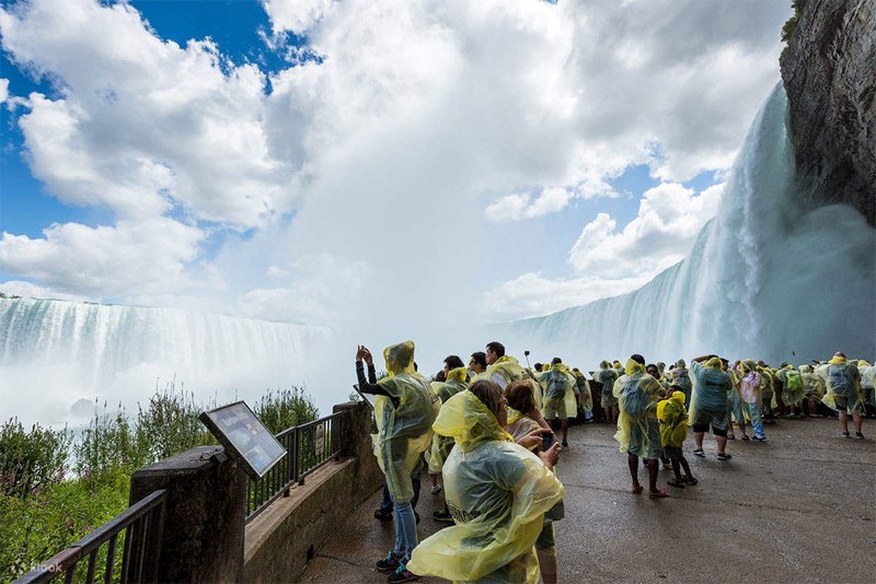 From Toronto: Niagara Falls Day Tour